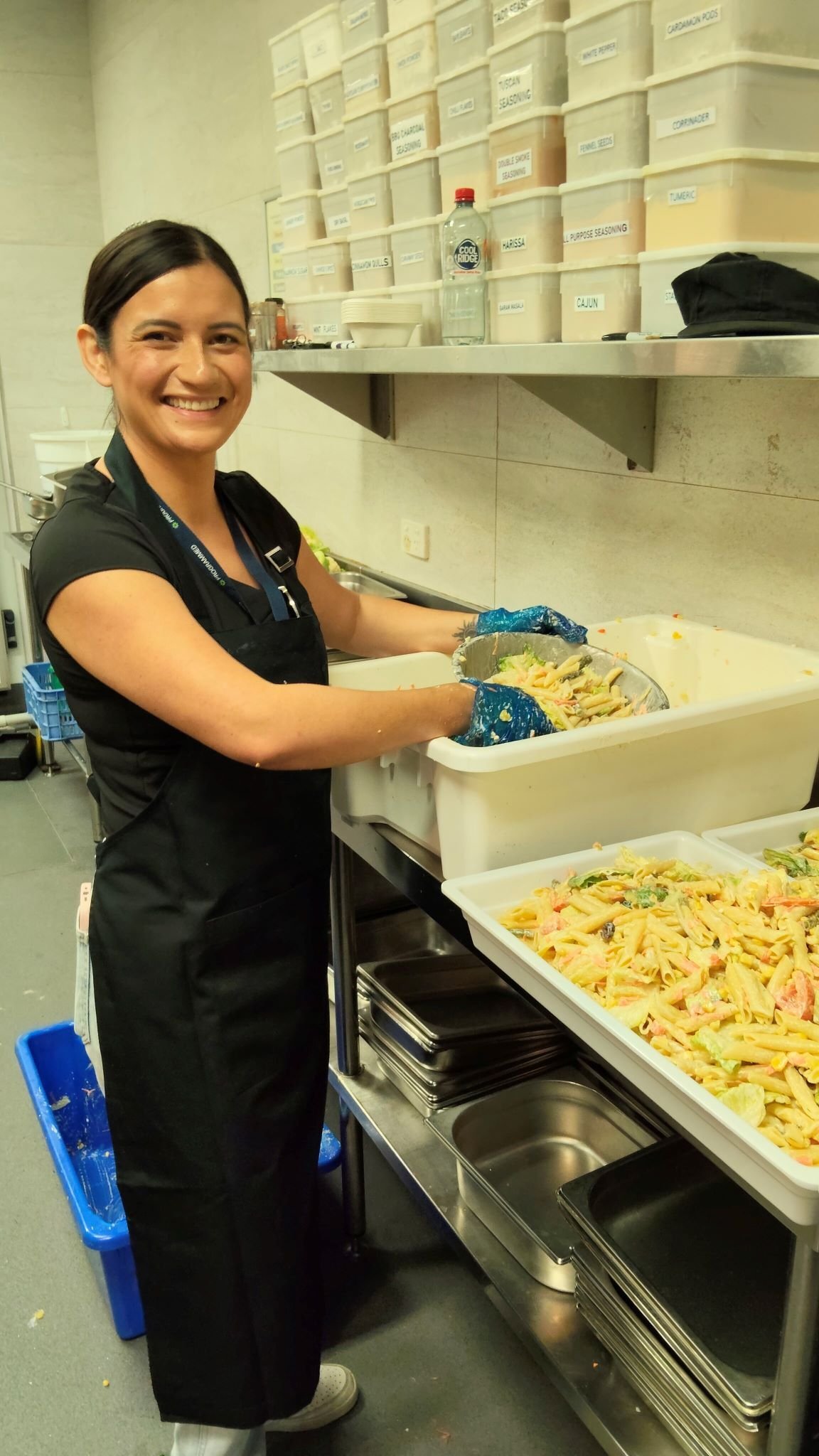 4359c6cd-7861-4ecc-948d-111252a69fc8-upload_video-Prepping-pasta-salad-685840