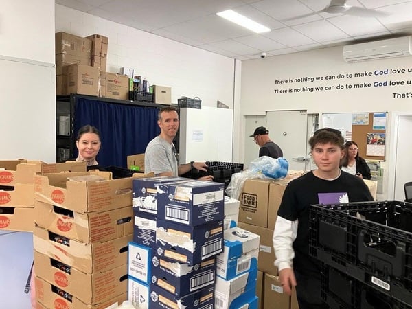ETP Volunteer Day - Transit Soup Kitchen - Repacking cold produce