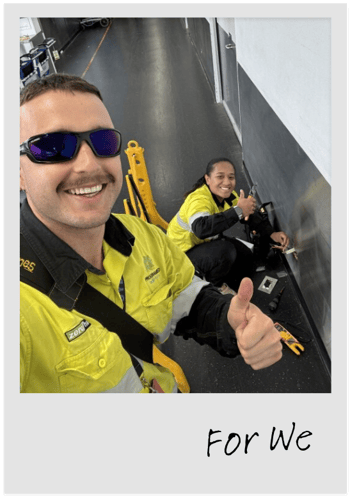 bayley and seli ws selfie